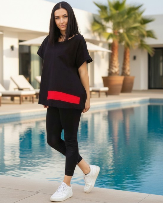 Mπλούζα  με κοντό μανίκι, χαμόγελο λαιμόκοψη, σύνθεση υφάσματος μπλούζας βαμβάκι 100%, μήκος από ώμο 65εκ., άνοιγμα στην πλάτη με σχέδιο  Φραουλίτσα