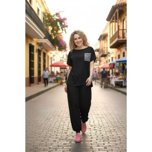 Mπλούζα  μαύρη ή ροζ με κοντό μανίκι, χαμόγελο λαιμόκοψη, ύφασμα μπλούζας βαμβάκι 100%, μήκος από ώμο 65εκ., με σχέδιο Ταξίδι στη θάλασσα 