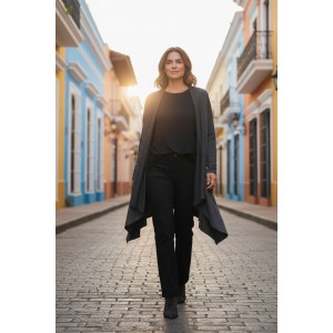 Πανωφόρι Midi, μαύρο ασύμμετρο, σε στυλ κάπας με μανίκι,  με Κουκούλα γκρι σκούρη εξωτερικά και τζιν το εσωτερικό της κουκούλας, Άνετο ζεστό, Φούτερ με χνούδι, με πλαϊνές τσέπες, ΧΩΡΙΣ φερμουάρ, σχέδιο  Βιολέτες Όμορφες