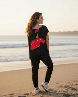 Mπλούζα  με κοντό μανίκι, χαμόγελο λαιμόκοψη, ύφασμα μπλούζας βαμβάκι 100%, μήκος από ώμο 65εκ., άνοιγμα στην πλάτη με σχέδιο καρπούζι 